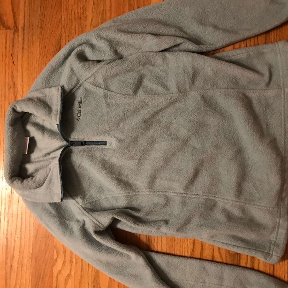 blueish grey warm fuzzy columbia zip up jacket